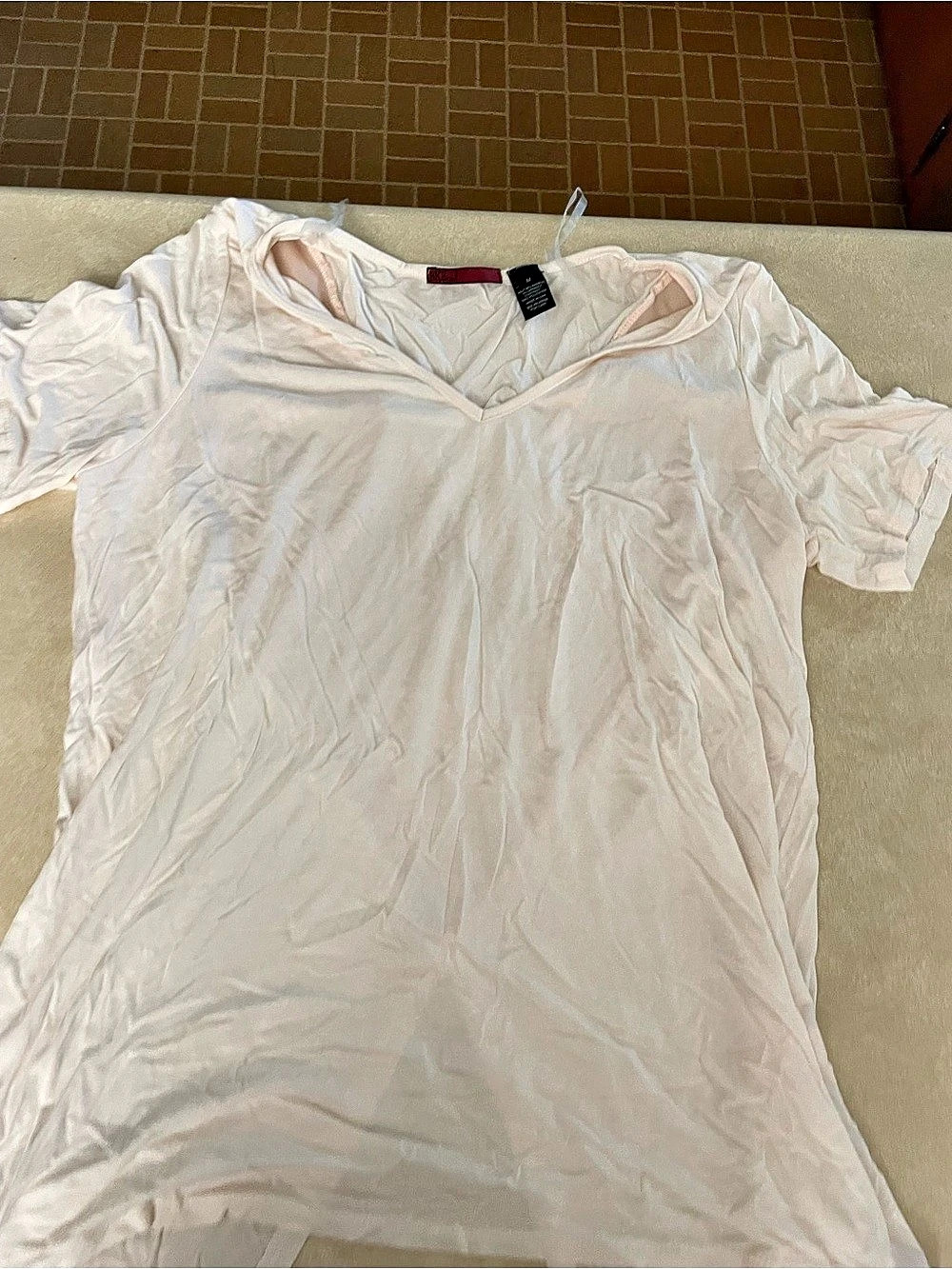 b.tempt'd by Wacoal Short Sleeve Top in White & Pink Size Medium